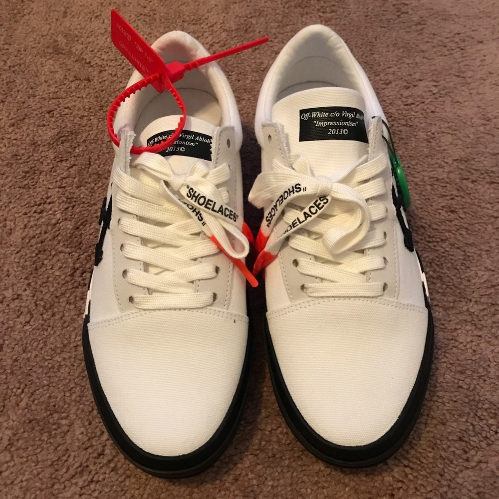 Off-white Vulcanized Striped Low Top Sneakers